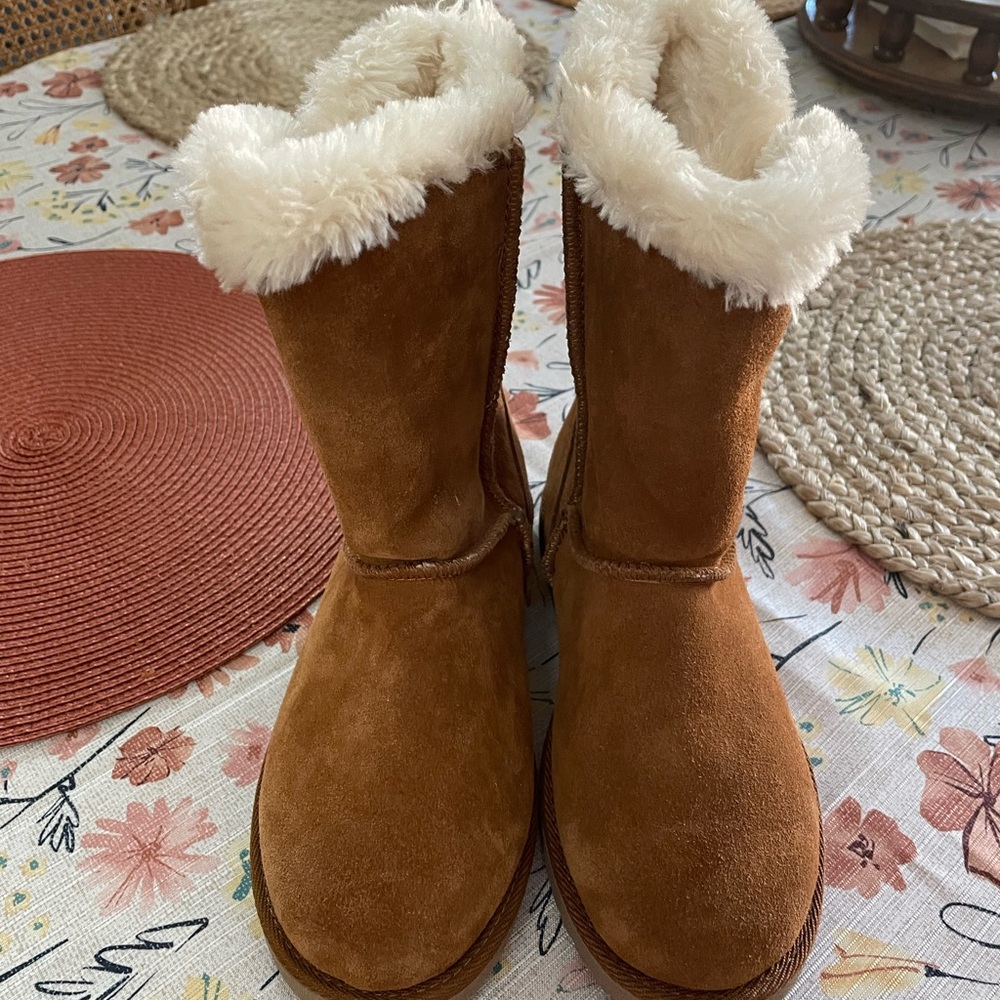 Women's Tan Suede Boots with Cream Fox Fur Lining